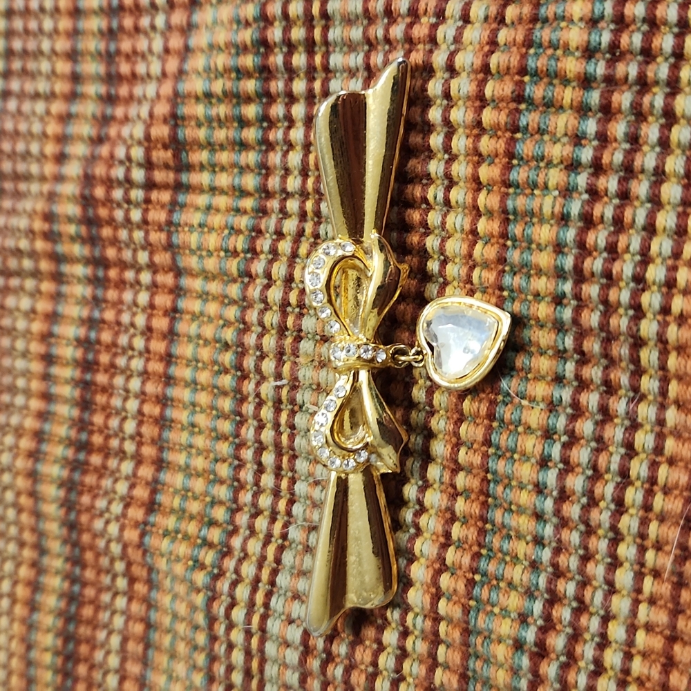 Goldtone Bow Brooch